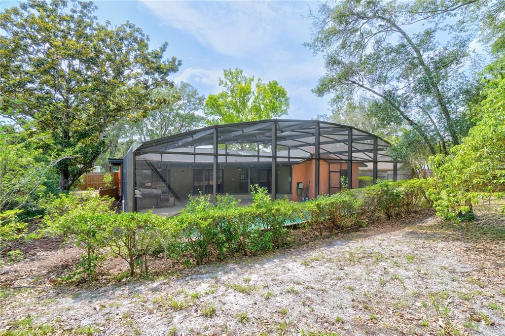 Recently Sold: $400,000 (4 beds, 2 baths, 1963 Square Feet)