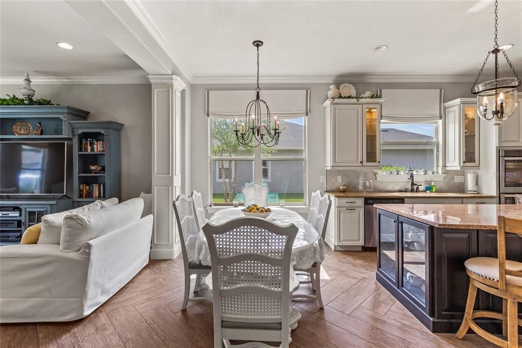 Recently Sold: $699,000 (5 beds, 3 baths, 3607 Square Feet)