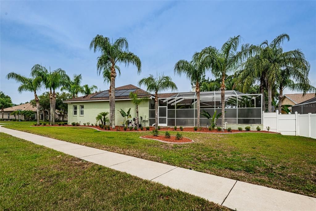 Recently Sold: $675,000 (4 beds, 3 baths, 2207 Square Feet)