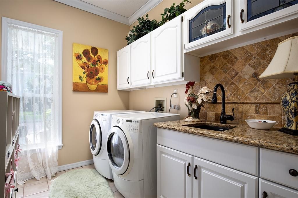 Interior Laundry with sink