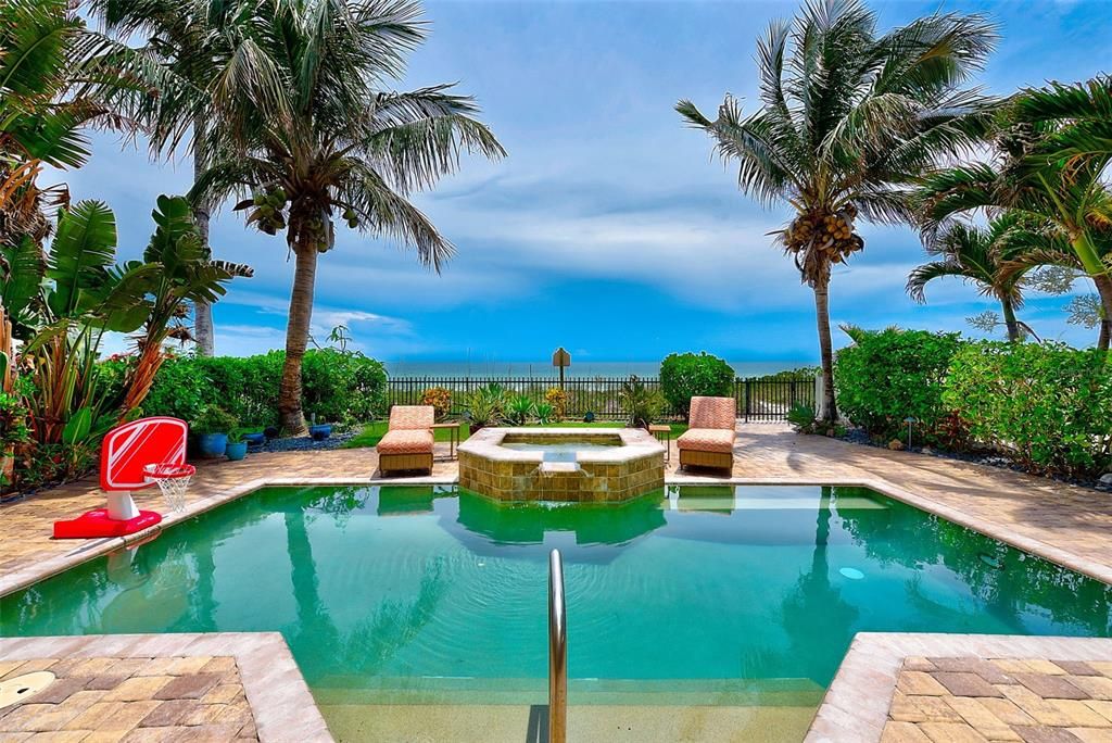 Recently Sold: $4,900,000 (4 beds, 5 baths, 5110 Square Feet)