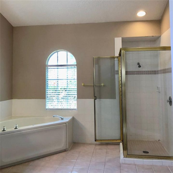 最近售出: $564,900 (4 贝兹, 2 浴室, 2451 平方英尺)