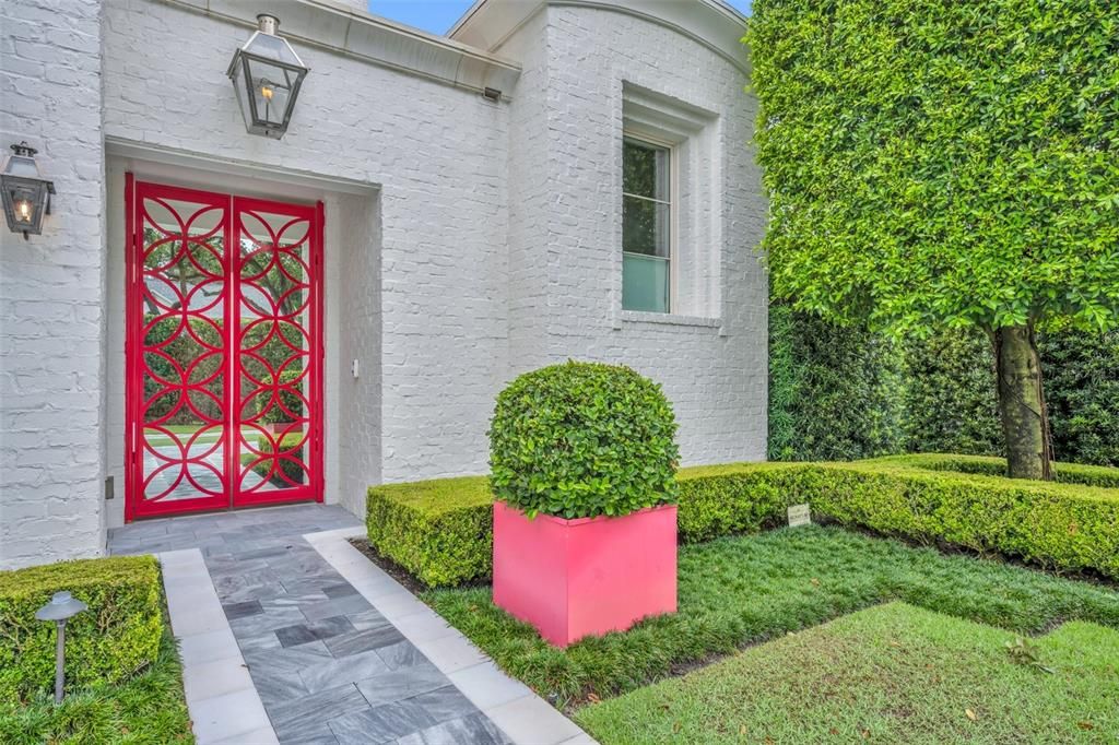 Recently Sold: $2,790,000 (3 beds, 3 baths, 3297 Square Feet)