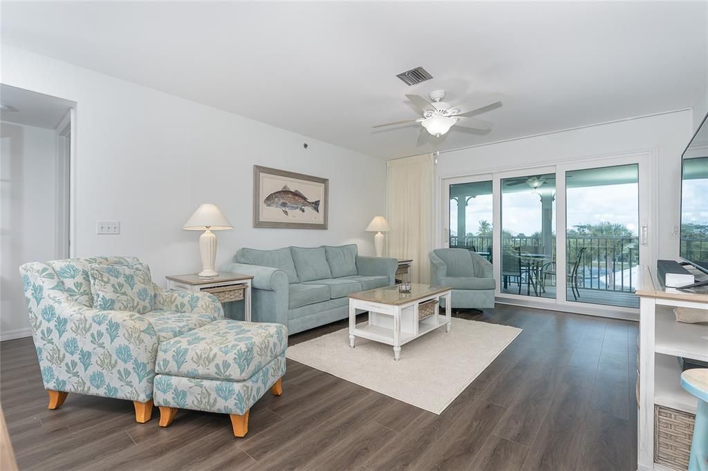 Active With Contract: $50,000 (2 beds, 2 baths, 1262 Square Feet)