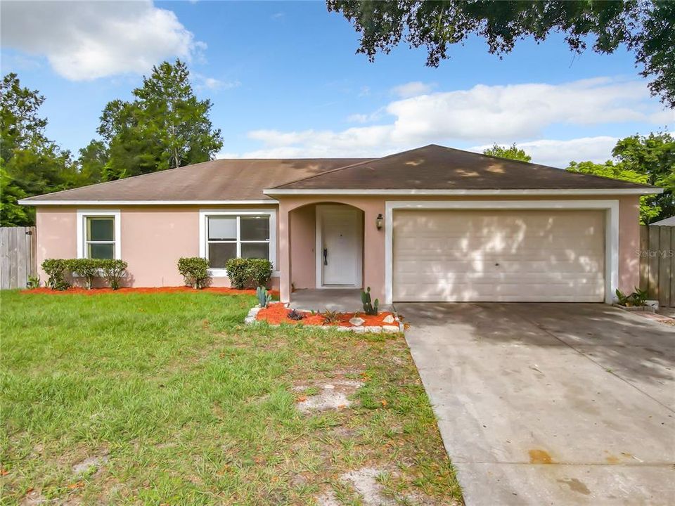 Recently Sold: $250,000 (3 beds, 2 baths, 1142 Square Feet)