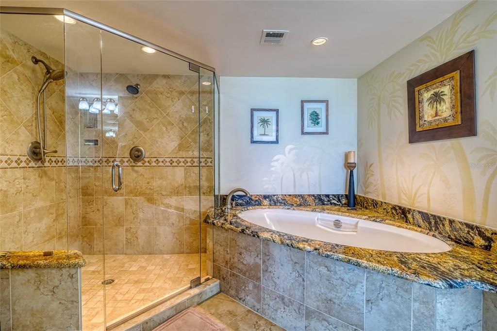 最近售出: $939,500 (2 贝兹, 2 浴室, 1387 平方英尺)
