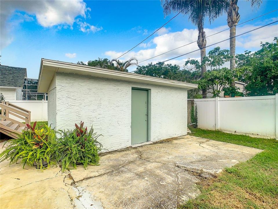 Recently Sold: $639,000 (3 beds, 2 baths, 1532 Square Feet)