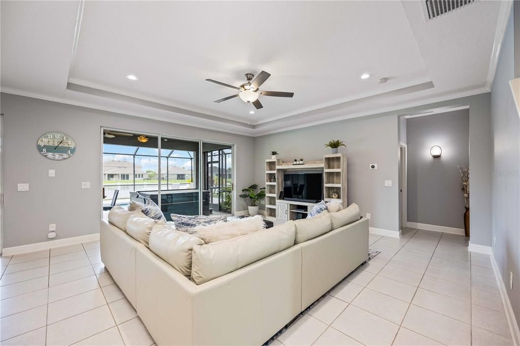 Recently Sold: $782,000 (5 beds, 3 baths, 3289 Square Feet)