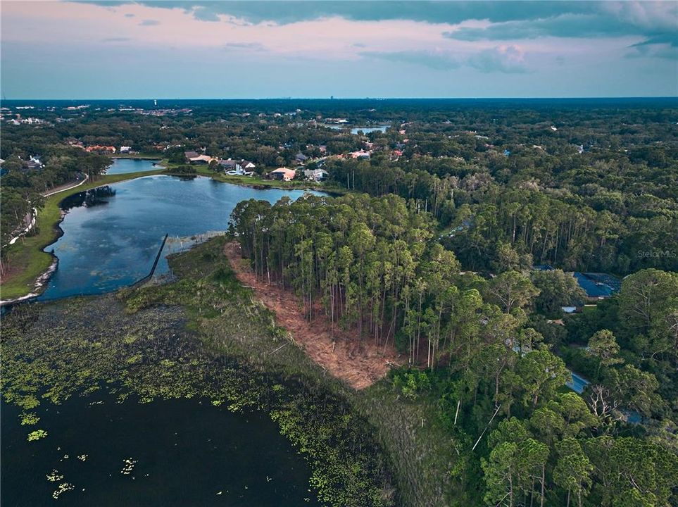 На продажу: $2,100,000 (4.97 acres)