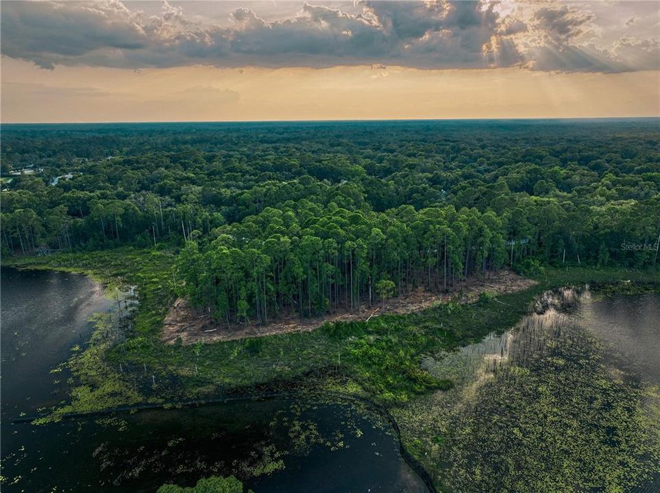 На продажу: $2,100,000 (4.97 acres)