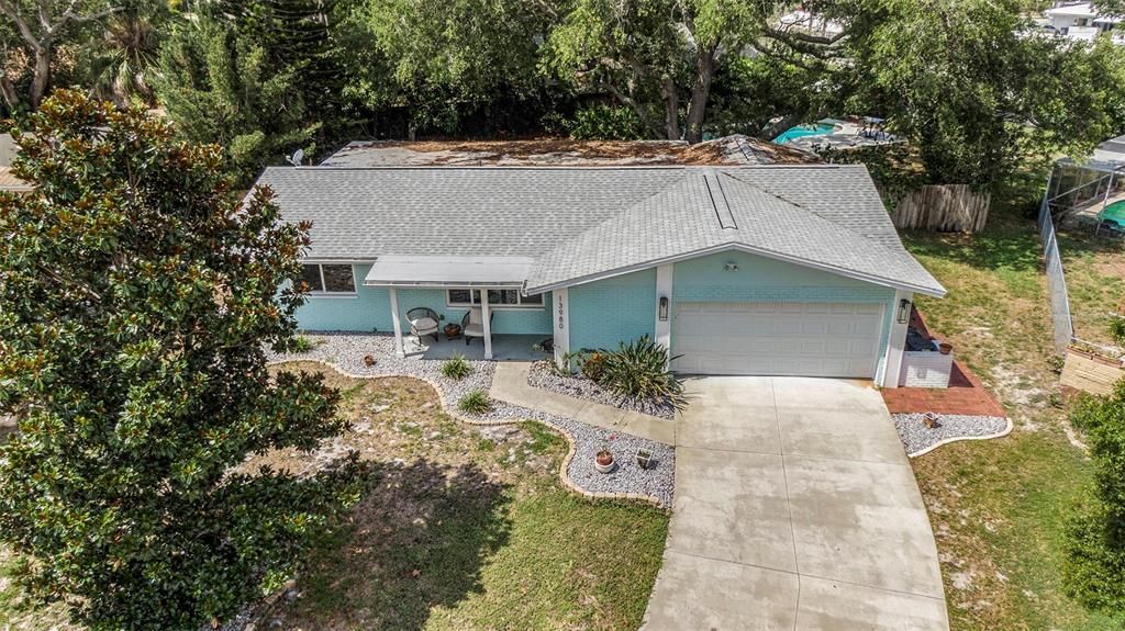 Recently Sold: $649,000 (3 beds, 2 baths, 1624 Square Feet)