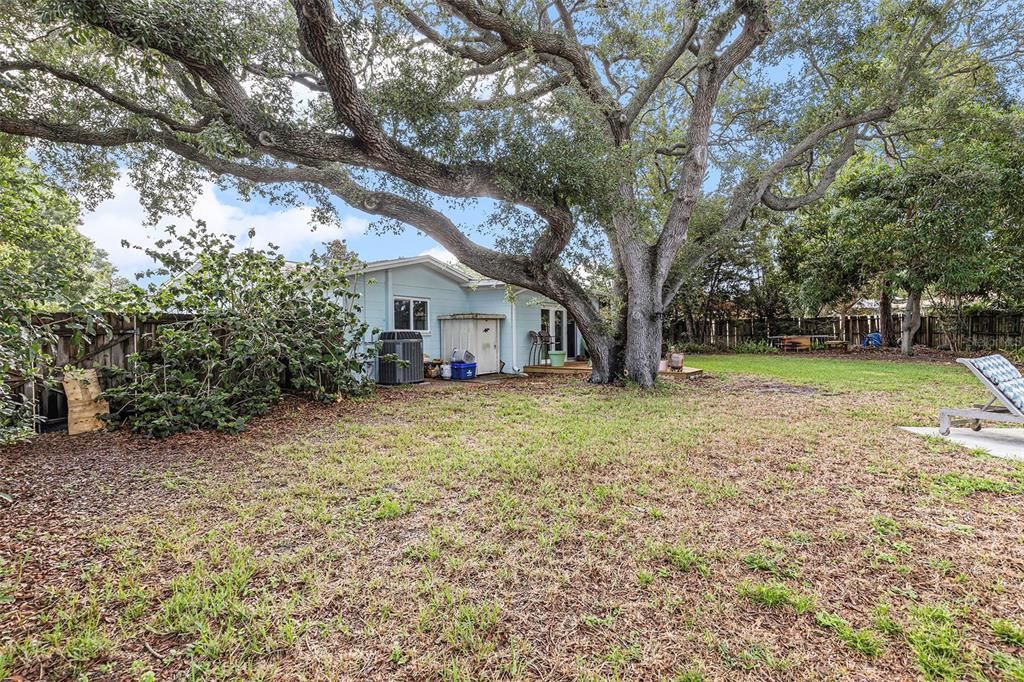 Recently Sold: $649,000 (3 beds, 2 baths, 1624 Square Feet)