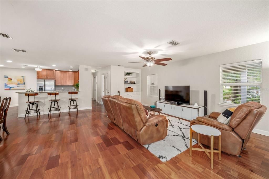 Recently Sold: $549,000 (3 beds, 2 baths, 1634 Square Feet)