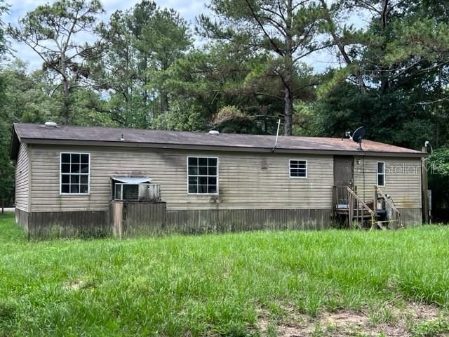 Recently Sold: $75,000 (3 beds, 2 baths, 1404 Square Feet)