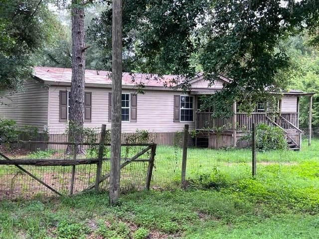Recently Sold: $75,000 (3 beds, 2 baths, 1404 Square Feet)