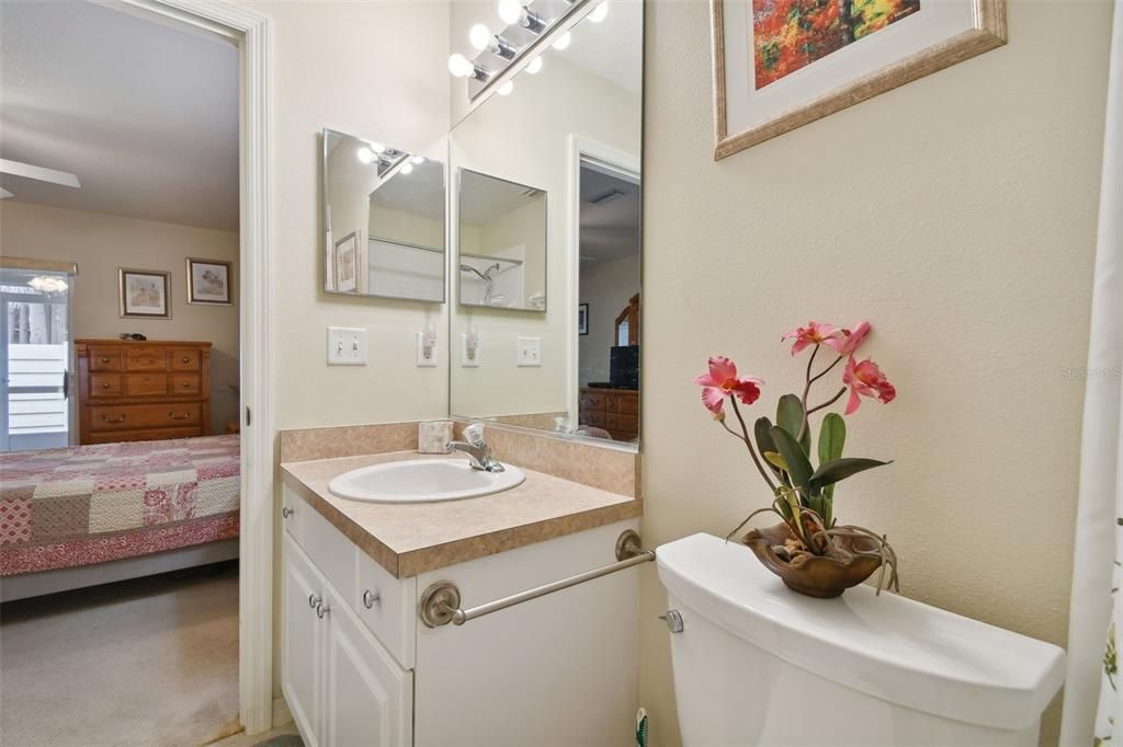最近售出: $265,000 (2 贝兹, 2 浴室, 1272 平方英尺)