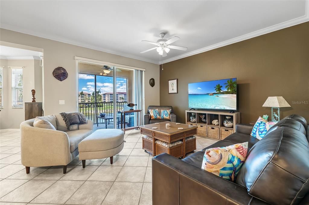 Recently Sold: $325,000 (2 beds, 2 baths, 1154 Square Feet)