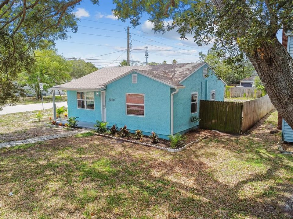Recently Sold: $329,000 (3 beds, 1 baths, 920 Square Feet)