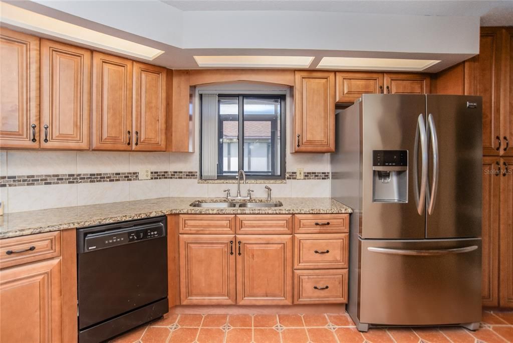 Recently Sold: $270,000 (3 beds, 2 baths, 1359 Square Feet)
