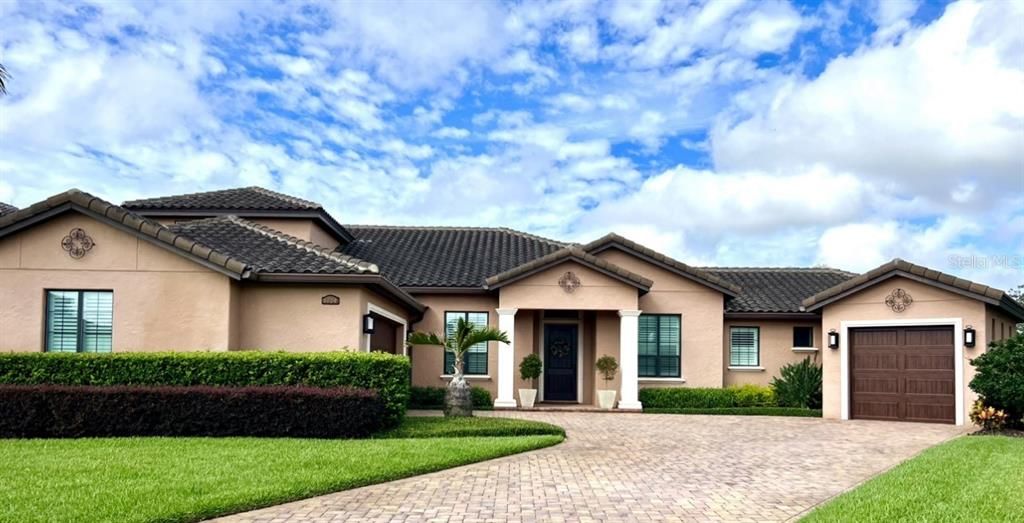 Recently Sold: $2,025,000 (5 beds, 4 baths, 4413 Square Feet)
