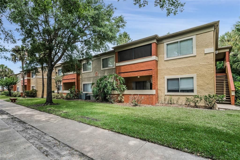 Recently Sold: $208,000 (2 beds, 2 baths, 1126 Square Feet)