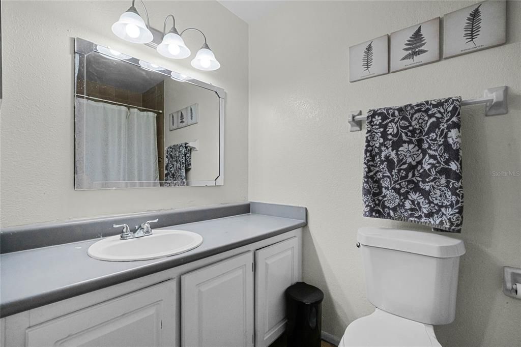 最近售出: $208,000 (2 贝兹, 2 浴室, 1126 平方英尺)