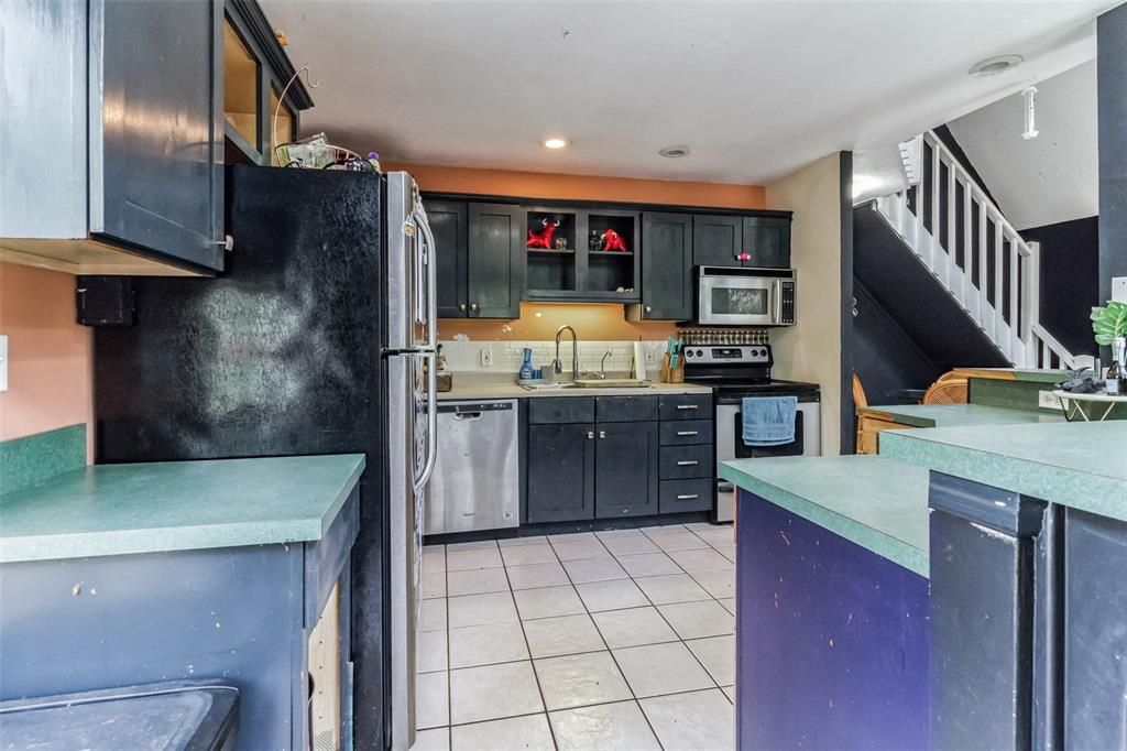 Recently Sold: $265,000 (3 beds, 2 baths, 1963 Square Feet)