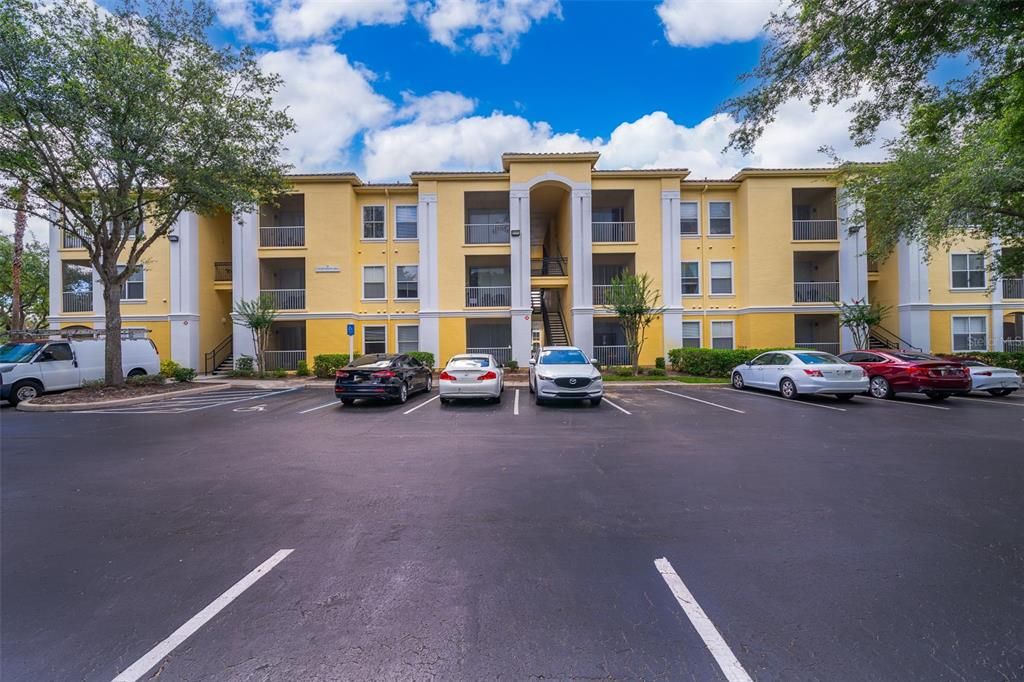 Recently Sold: $189,000 (1 beds, 1 baths, 746 Square Feet)