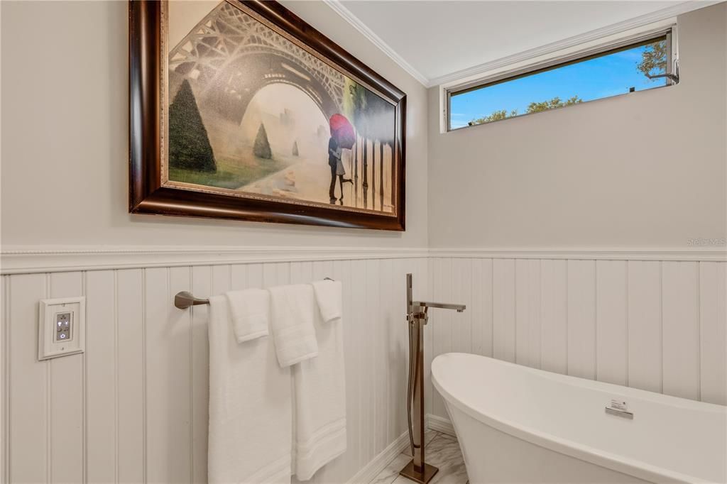 最近售出: $264,000 (2 贝兹, 2 浴室, 1263 平方英尺)