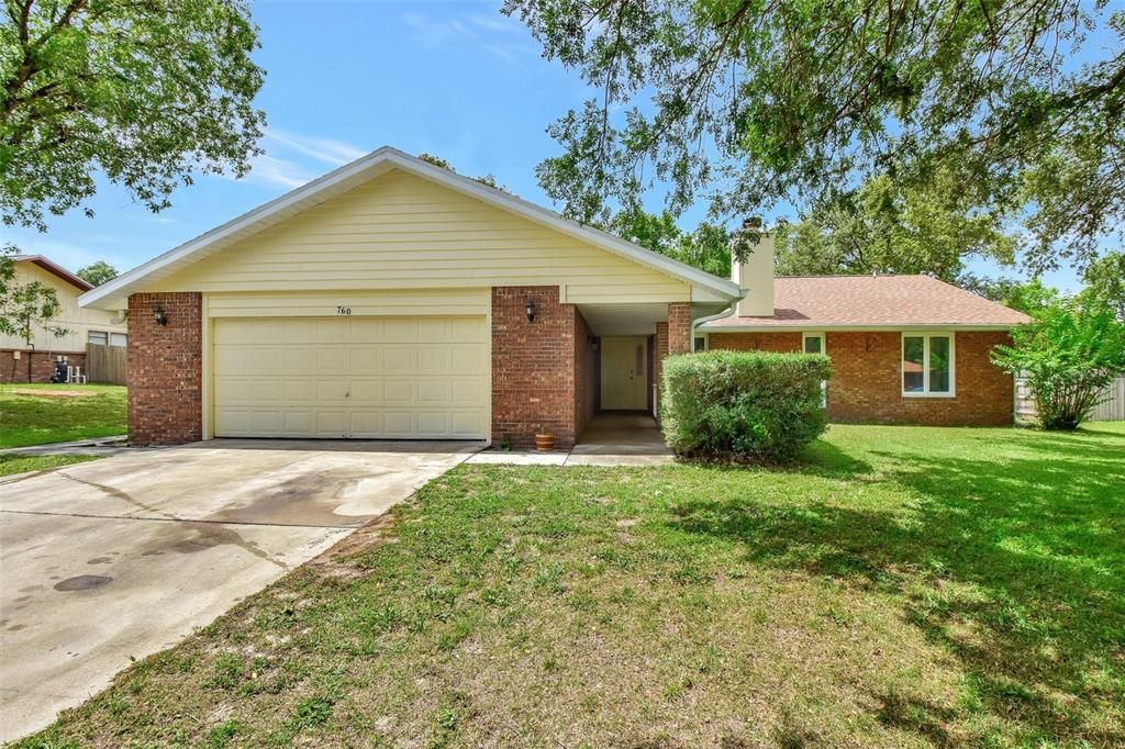 Recently Sold: $349,900 (4 beds, 2 baths, 2160 Square Feet)