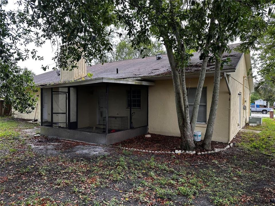 Recently Sold: $250,000 (3 beds, 2 baths, 1340 Square Feet)