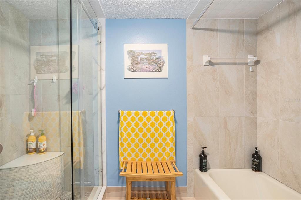 最近售出: $225,000 (2 贝兹, 2 浴室, 1410 平方英尺)