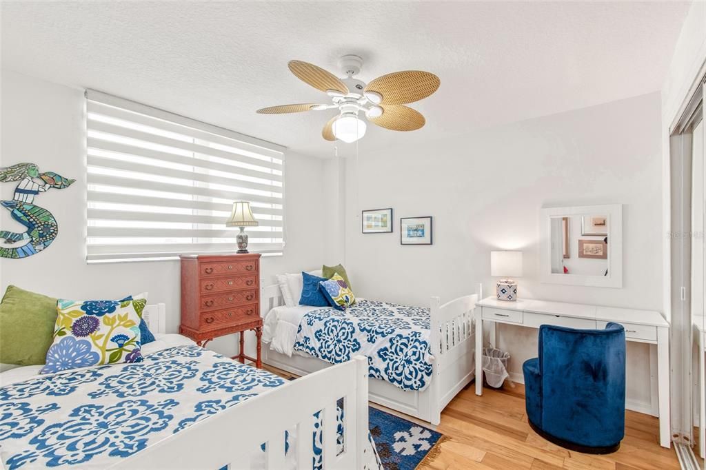 Recently Sold: $1,059,000 (3 beds, 2 baths, 1554 Square Feet)