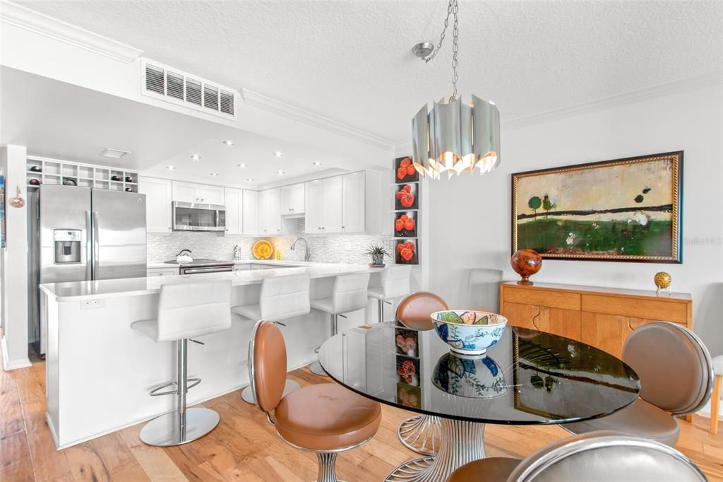 Recently Sold: $1,059,000 (3 beds, 2 baths, 1554 Square Feet)