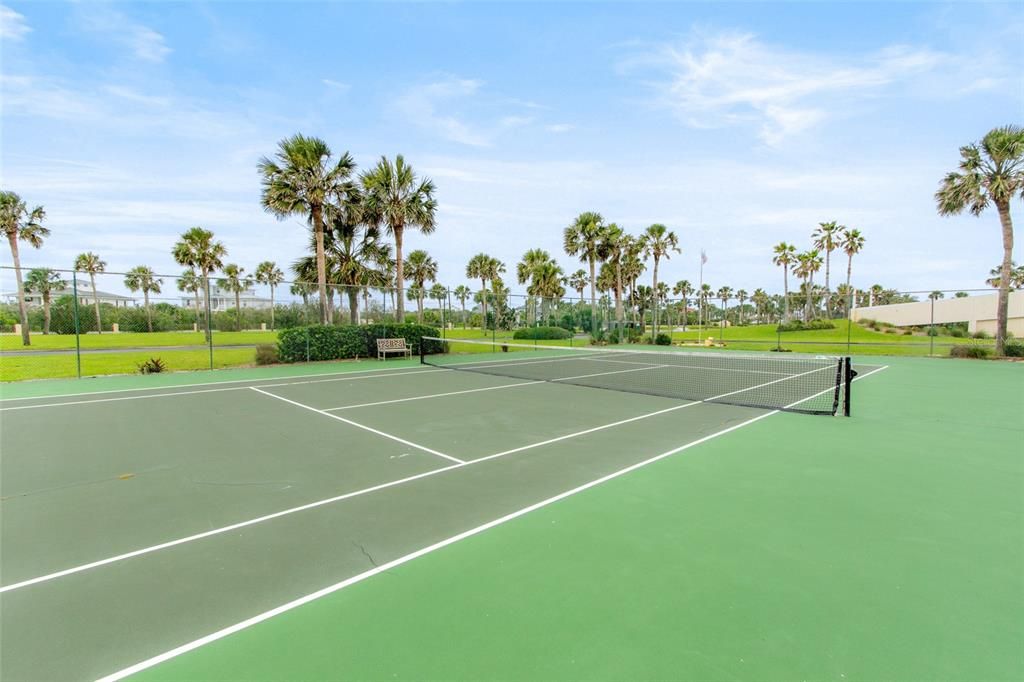 Recently Sold: $1,059,000 (3 beds, 2 baths, 1554 Square Feet)