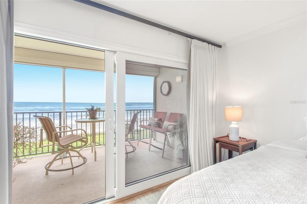 Recently Sold: $1,059,000 (3 beds, 2 baths, 1554 Square Feet)