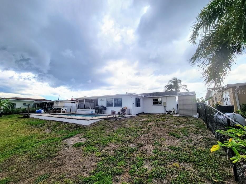 Recently Sold: $400,000 (2 beds, 2 baths, 1368 Square Feet)