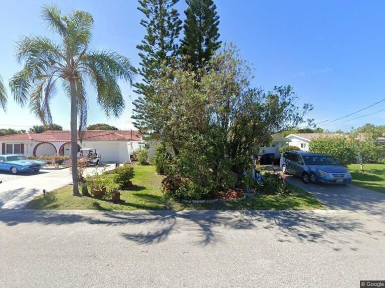 Recently Sold: $245,000 (2 beds, 1 baths, 1098 Square Feet)