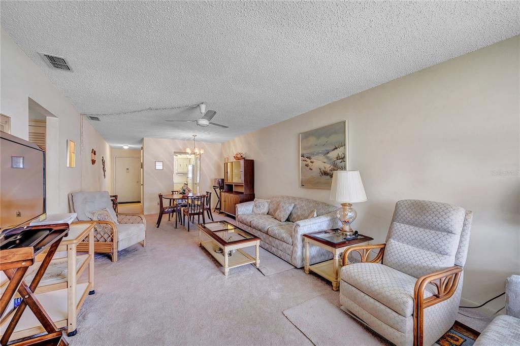Recently Sold: $105,000 (1 beds, 1 baths, 765 Square Feet)