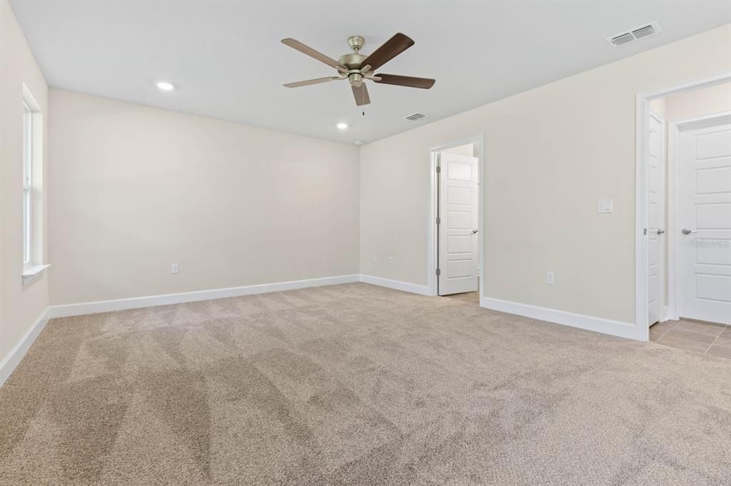 Active With Contract: $409,900 (4 beds, 2 baths, 2169 Square Feet)