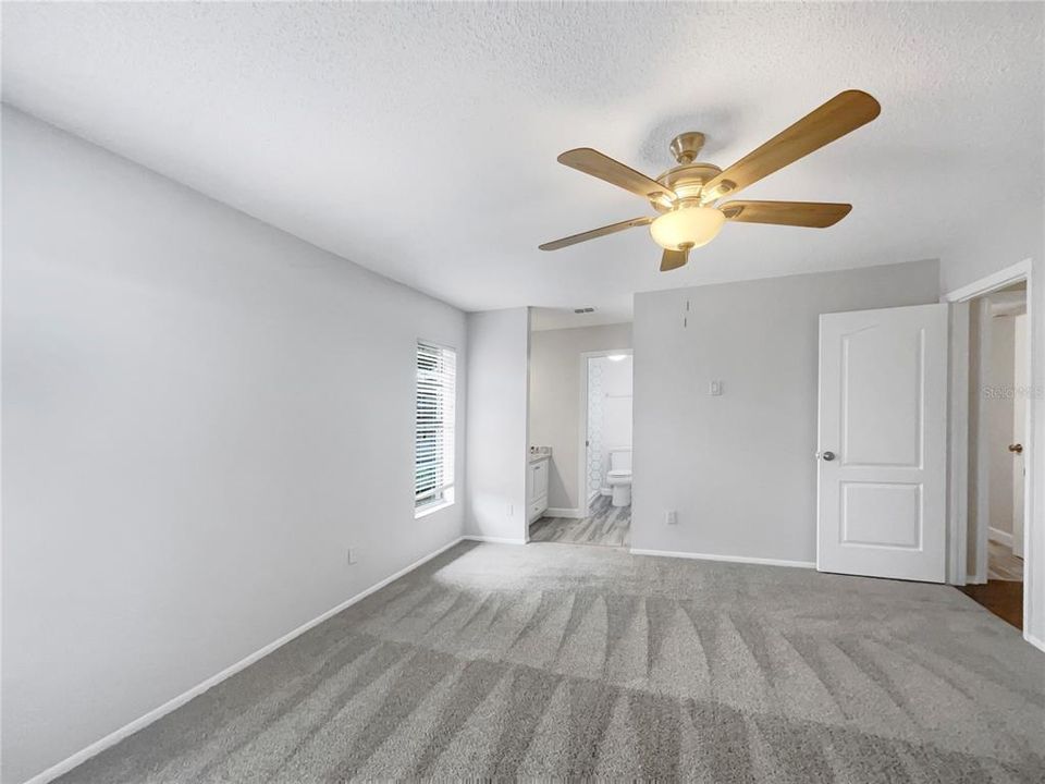 Recently Sold: $351,000 (3 beds, 2 baths, 1293 Square Feet)