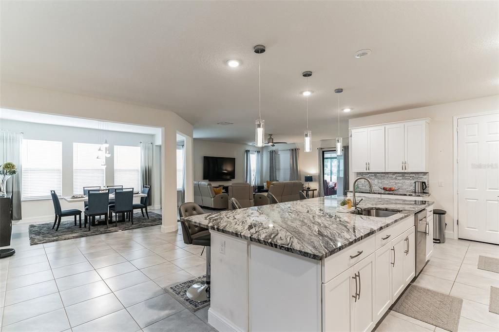 Recently Sold: $710,000 (4 beds, 3 baths, 2793 Square Feet)