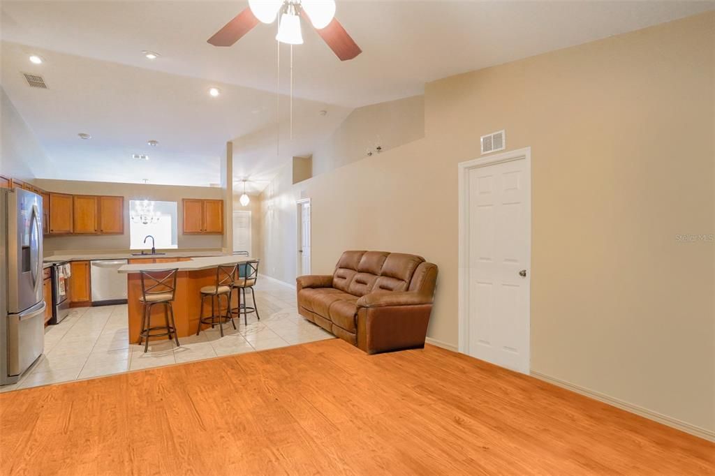 For Sale: $305,000 (4 beds, 2 baths, 1745 Square Feet)