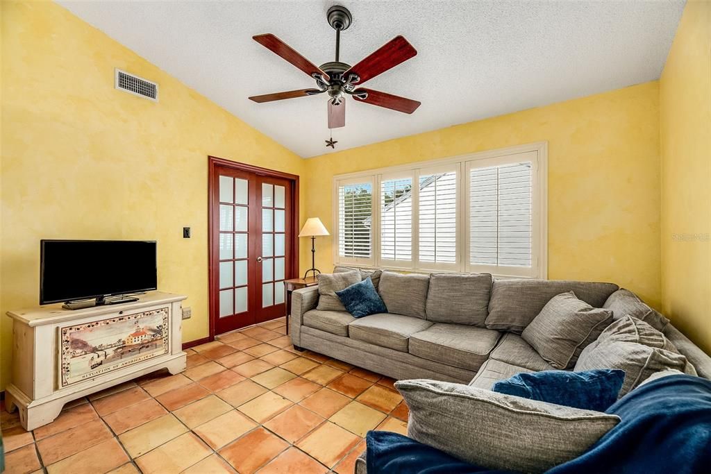 Recently Sold: $276,000 (2 beds, 2 baths, 1014 Square Feet)