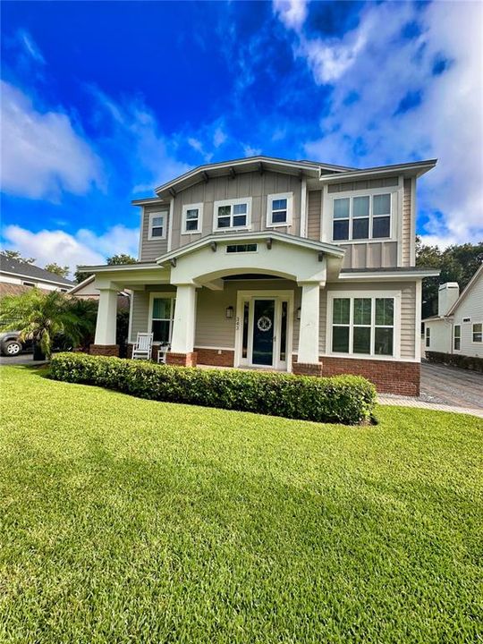 Recently Sold: $899,000 (4 beds, 3 baths, 2730 Square Feet)