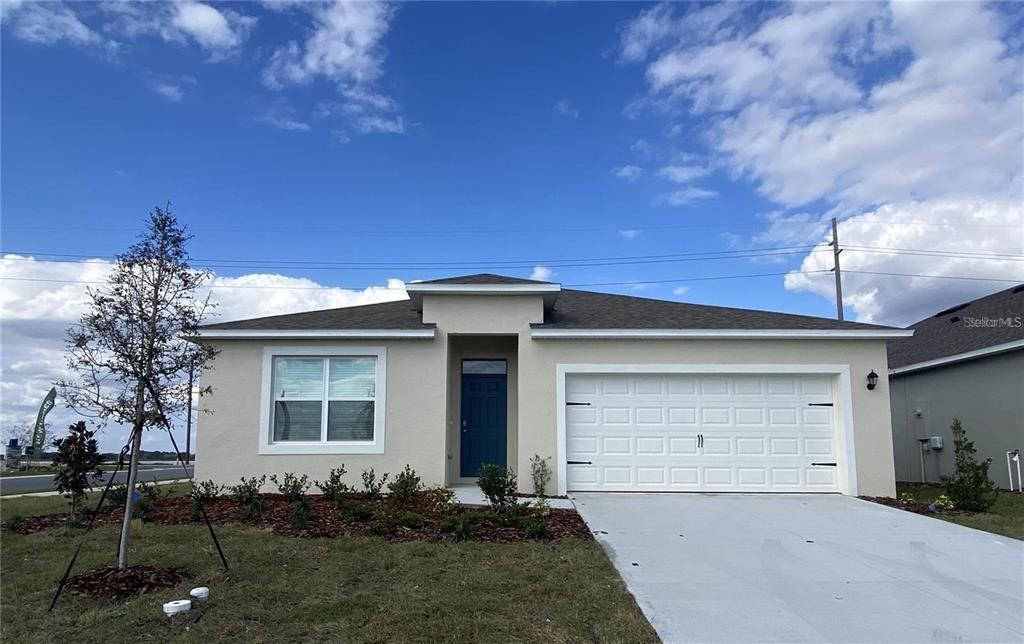 Recently Sold: $303,990 (3 beds, 2 baths, 1672 Square Feet)
