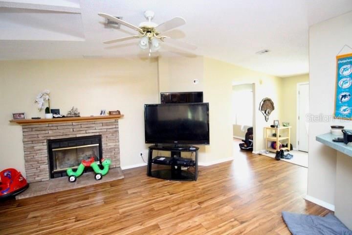Recently Sold: $249,900 (3 beds, 2 baths, 1792 Square Feet)