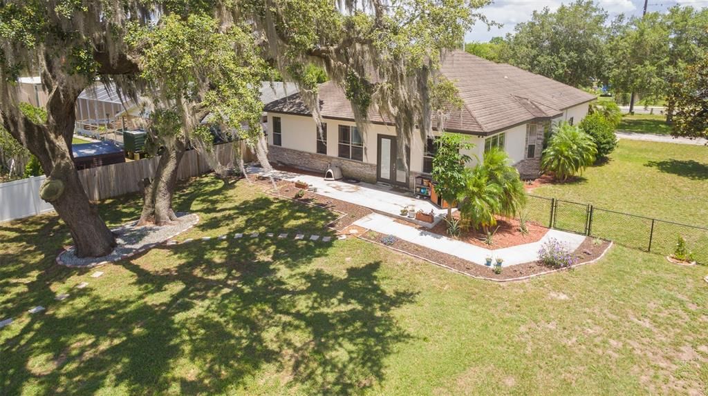Recently Sold: $599,000 (3 beds, 2 baths, 2489 Square Feet)