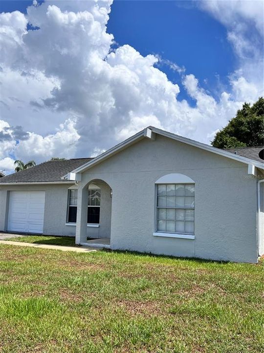 Recently Rented: $1,850 (2 beds, 2 baths, 942 Square Feet)