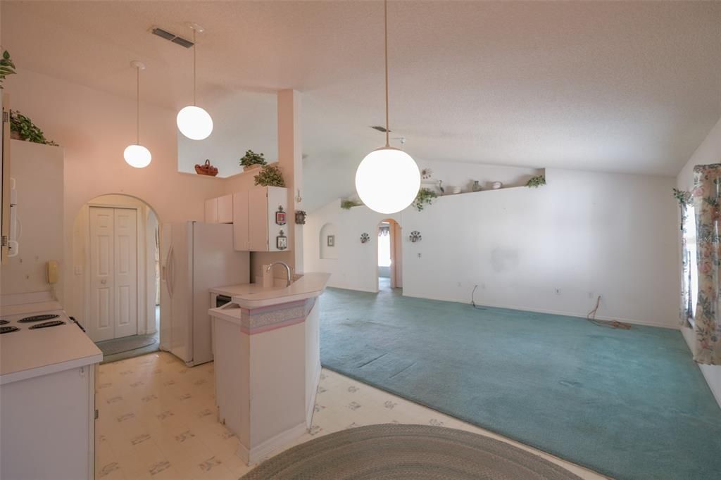 Recently Sold: $329,000 (3 beds, 2 baths, 1804 Square Feet)